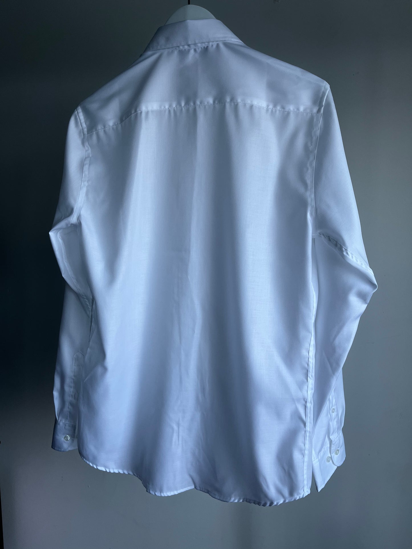 Chemise blanche brodée