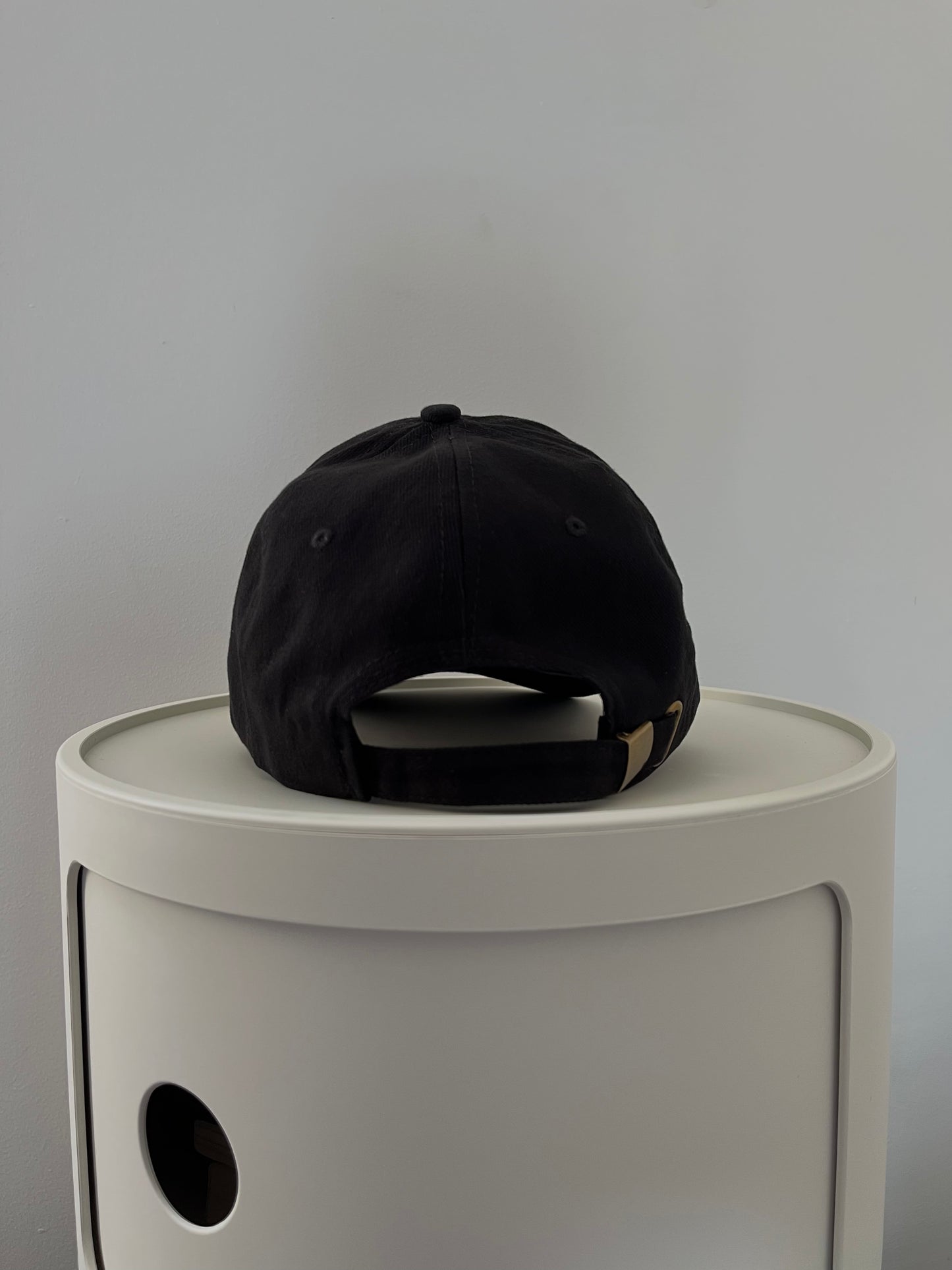 Casquette noire brodée